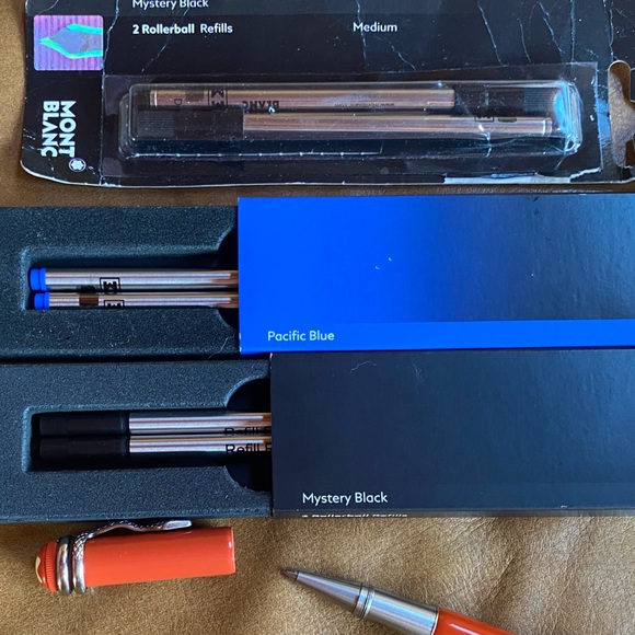 Montblanc Heritage Special Edition Rouge Et Noir Coral Rollerball Pen - Picture 9 of 9